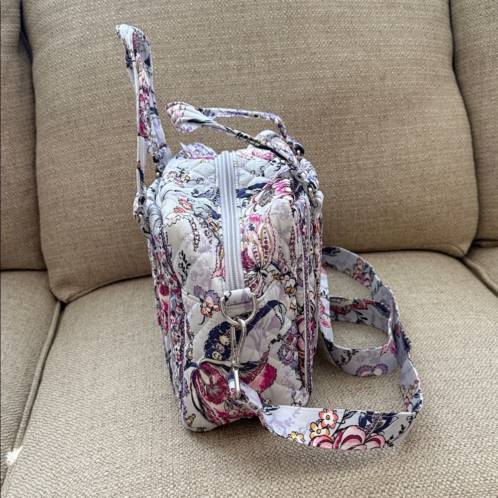Vera Bradley Hummingbird Park Iconic 100 Floral Quilted Women's Bag #28 - Picture 4 of 6